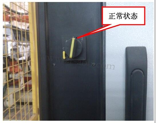 工業(yè)機(jī)器人凃膠汞壓力過低故障維修